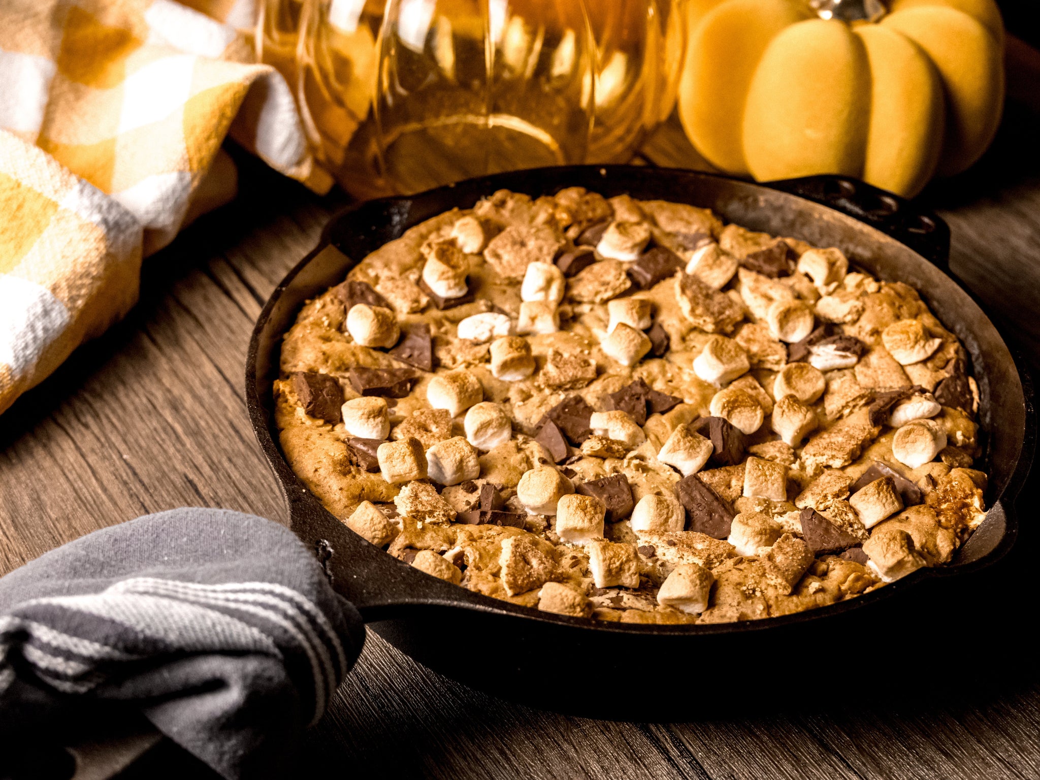 s'mores pumpkin spice cookie skillet